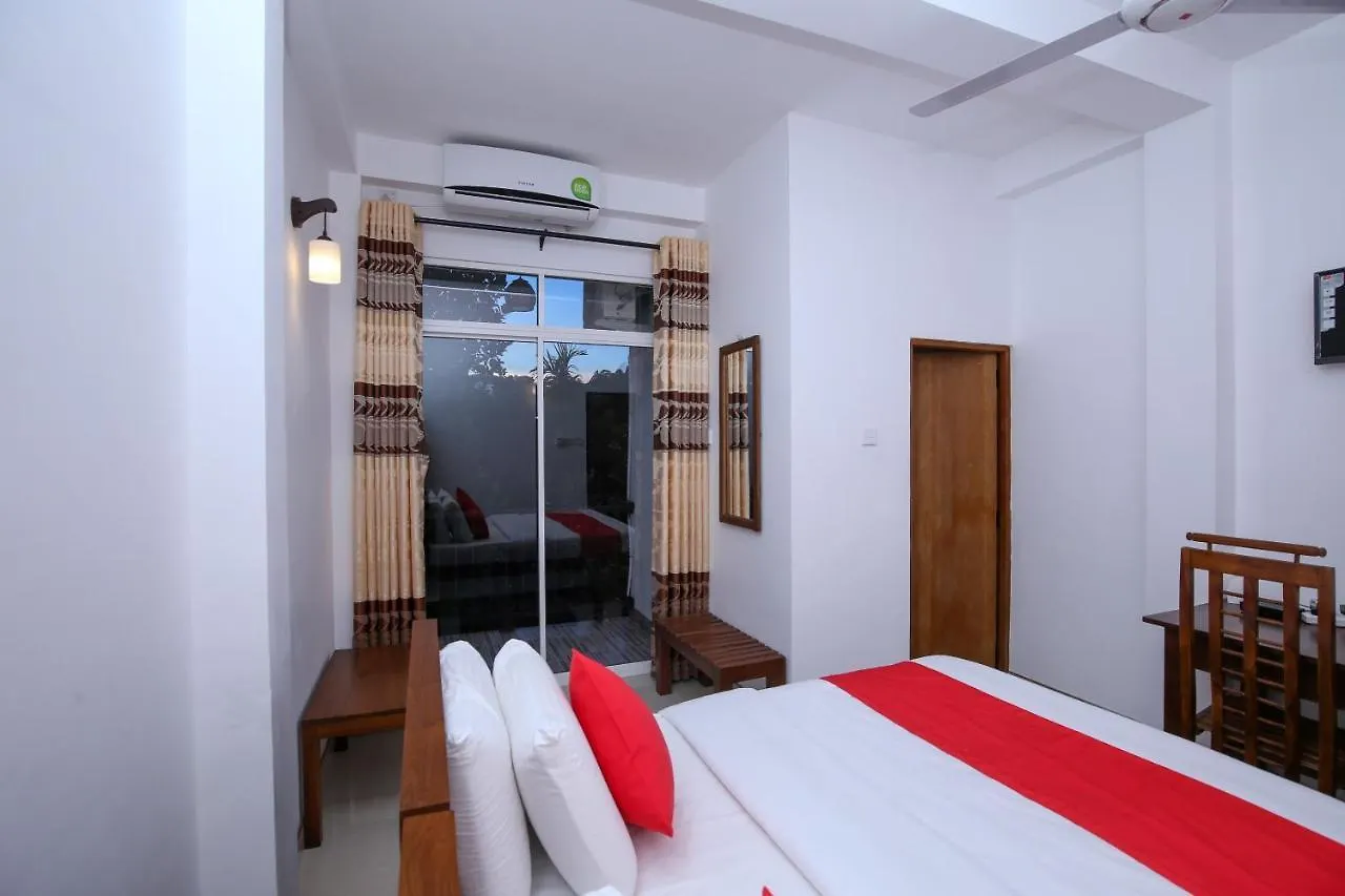 ***  Oyo 438 Sarala Residence Hotel キャンディー スリランカ