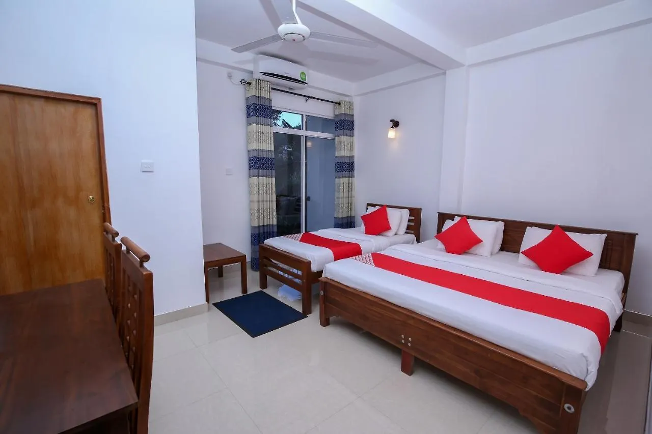 Oyo 438 Sarala Residence Hotel Kandy 3*,  Sri Lanka