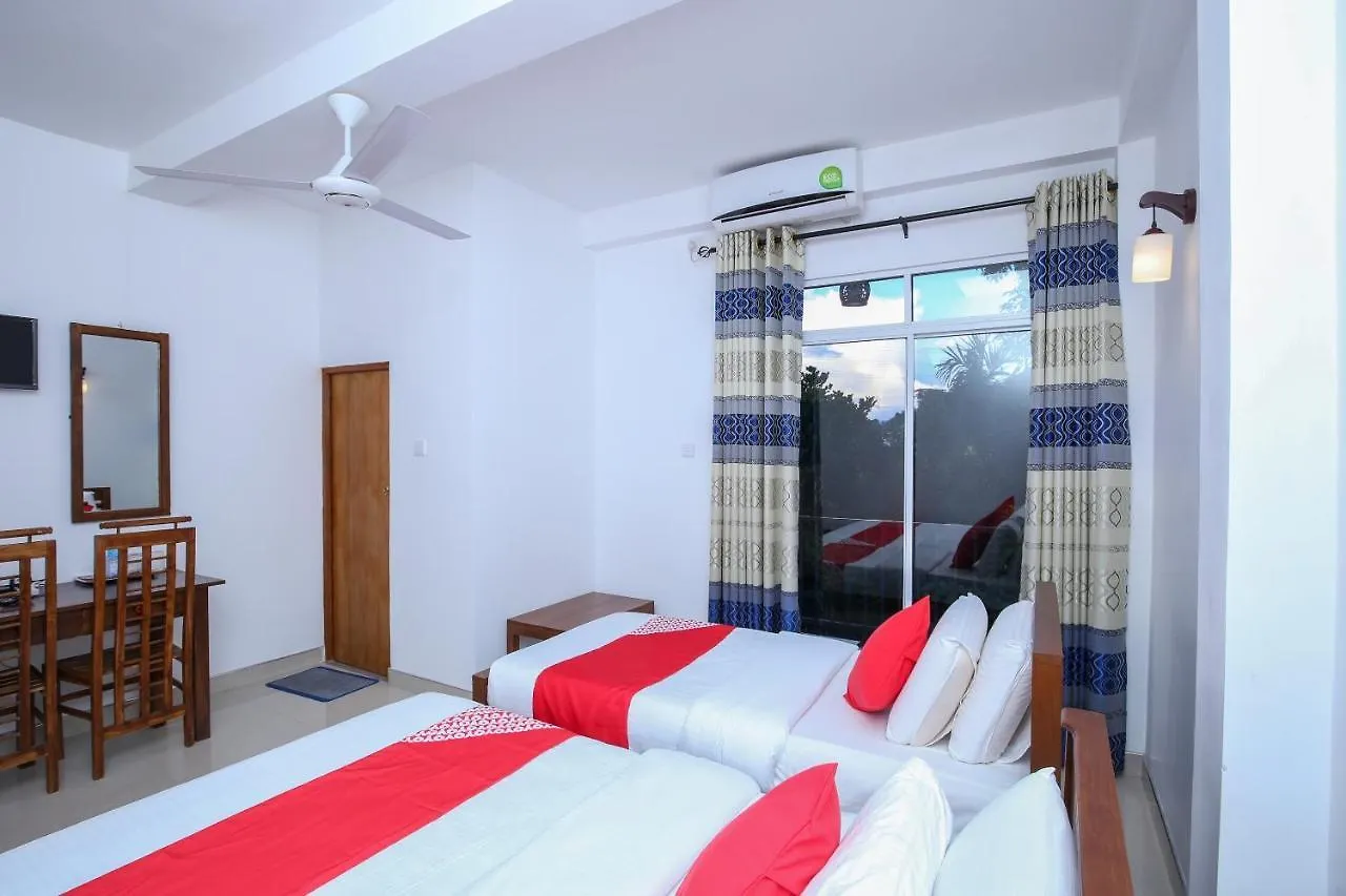 Oyo 438 Sarala Residence Hotel Kandy 3*,
