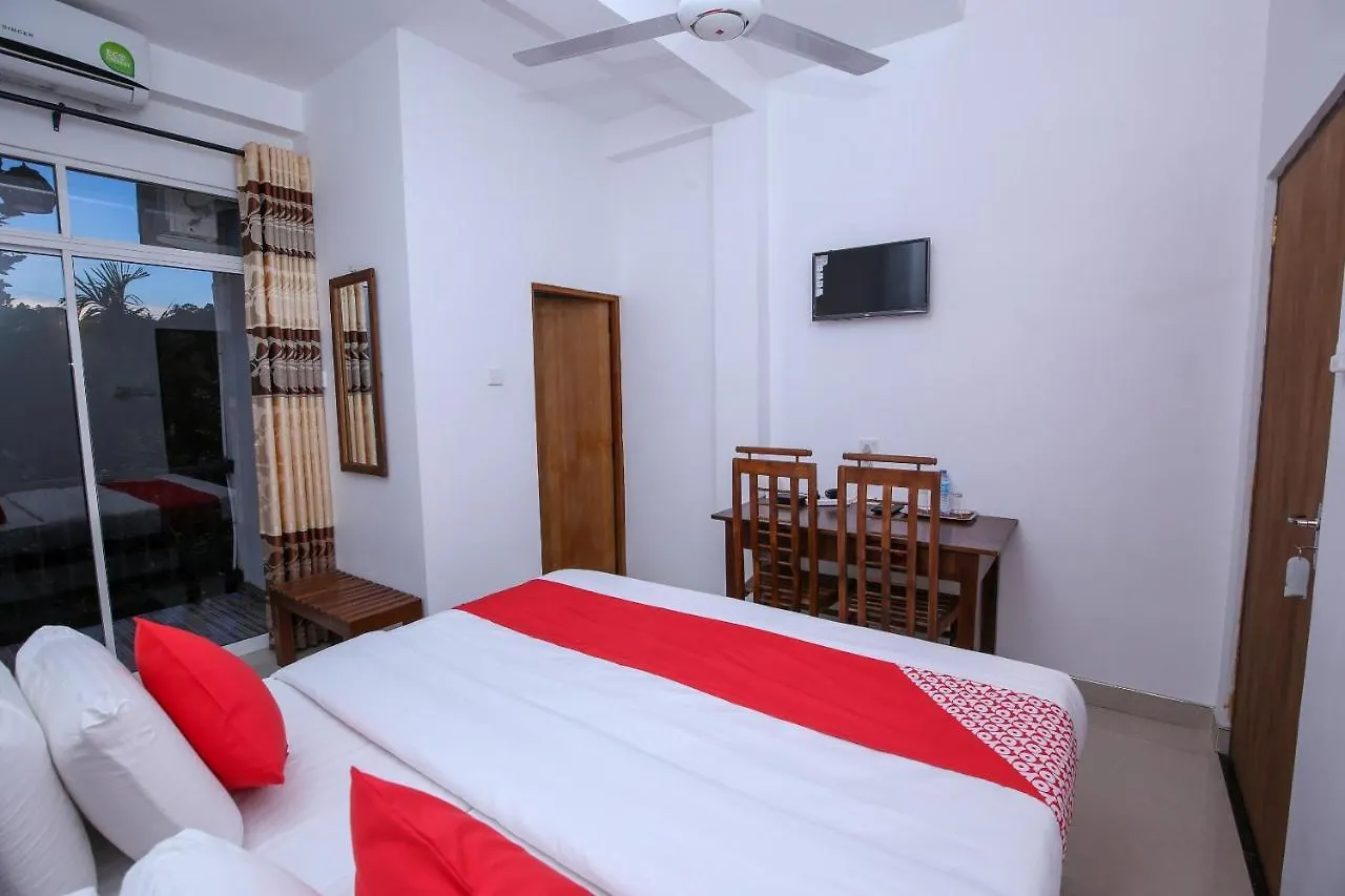 Oyo 438 Sarala Residence Hotel Kandy