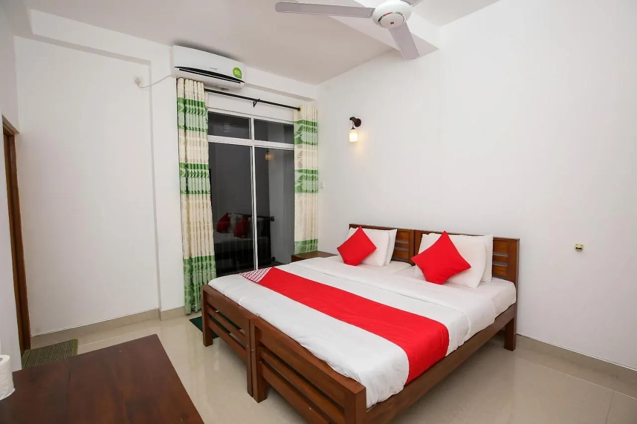 Oyo 438 Sarala Residence Hotel Kandy 3*,  Sri Lanka